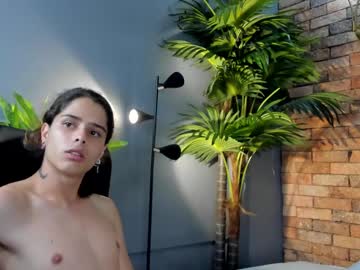 Tom_Prince18 May 19, 2025 Chaturbate stream image
