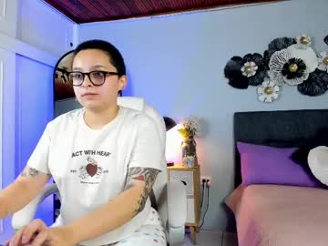 Aurora_Blaack May 19, 2025 Chaturbate stream image