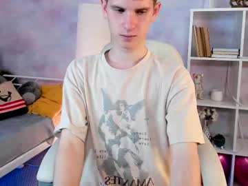 Yooung_Kitten May 20, 2025 Chaturbate stream image