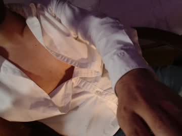Under_Thedesk May 20, 2025 Chaturbate stream image