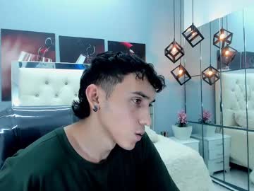 Alexander_Russoo May 21, 2025 Chaturbate stream image