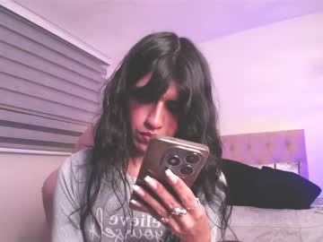 Bella_Poisonous May 21, 2025 Chaturbate stream image