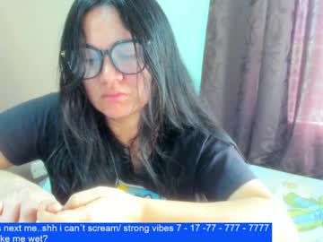 Laurengirls1 stream photo from May 21, 2025