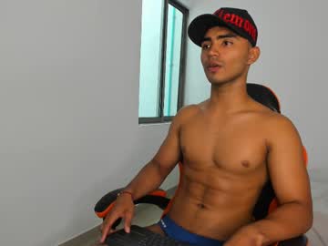 Andrew_Jonhes1 May 21, 2025 Chaturbate stream image