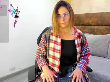 Sarahdeyvis May 21, 2025 Chaturbate stream image