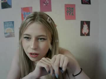 Peach_Shine May 21, 2025 Chaturbate stream image