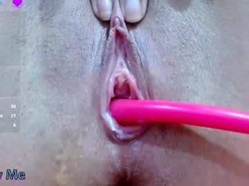 Carolina_Squirt19 May 21, 2025 Chaturbate stream image