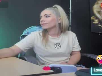 Viktoria_Davis_ May 21, 2025 Chaturbate stream image
