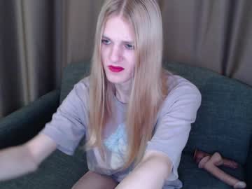 Blaire_18 May 22, 2025 Chaturbate stream image