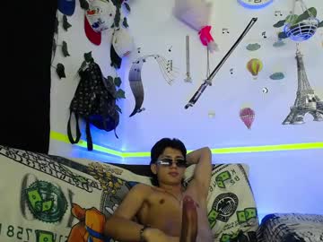 Sr_Alexander01 May 22, 2025 Chaturbate stream image