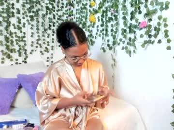 Violeta_Milleer May 22, 2025 Chaturbate stream image