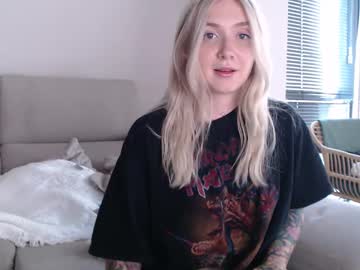 Tattoobbgirl stream photo from May 22, 2025