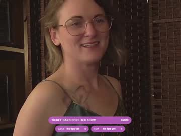 Theamorethemerrier May 23, 2025 Chaturbate stream image