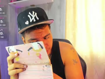 Enrique_Villa23 May 23, 2025 Chaturbate stream image