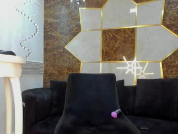 Theravenlux May 23, 2025 Chaturbate stream image