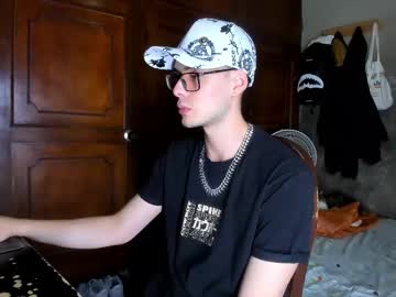 Bruce_Kane69 May 23, 2025 Chaturbate stream image