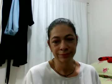 Latinahot32 May 23, 2025 Chaturbate stream image