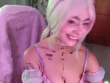Maddiie_And_Clyde May 25, 2025 Chaturbate stream image