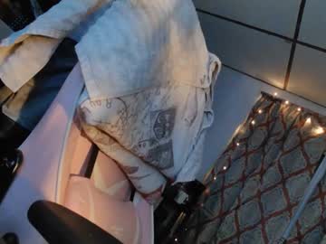 Lononcashmere69 May 25, 2025 Chaturbate stream image