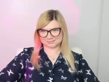 Molly_Moree May 25, 2025 Chaturbate stream image