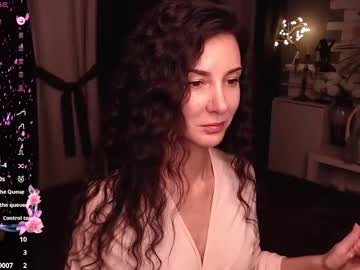 Auroragreys May 25, 2025 Chaturbate stream image