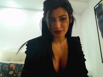 _Queensarah_ stream photo from May 25, 2025