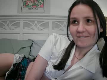 Brittbratt24 May 25, 2025 Chaturbate stream image