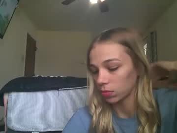 Chloe_Damian May 25, 2025 Chaturbate stream image