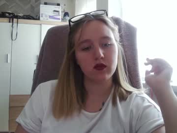 Mollywinters_ May 26, 2025 Chaturbate stream image