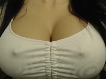 Mikah_Ella22 May 26, 2025 Chaturbate stream image