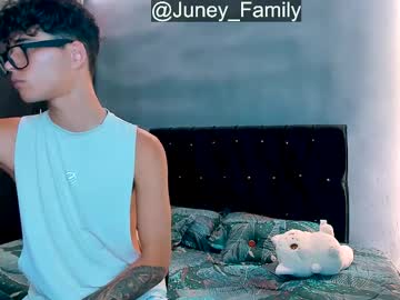 Milcon_Thomson May 26, 2025 Chaturbate stream image
