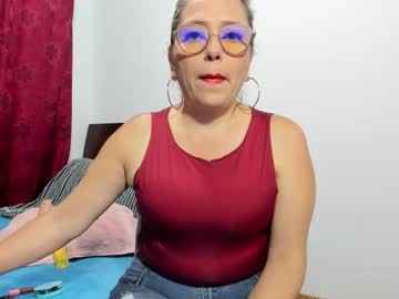 Taylorhot72_ May 27, 2025 Chaturbate stream image