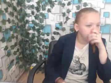 Layralove May 27, 2025 Chaturbate stream image