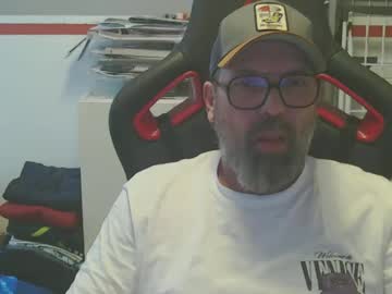 Womenizzeer May 27, 2025 Chaturbate stream image