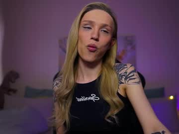 Twiinkie_Pie May 27, 2025 Chaturbate stream image