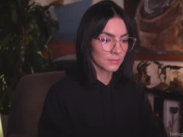 Hollylinder_ May 28, 2025 Chaturbate stream image