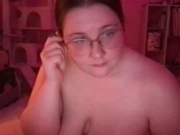 Peachykeen6929 May 28, 2025 Chaturbate stream image