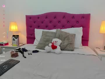 Antonella_Calderon May 28, 2025 Chaturbate stream image