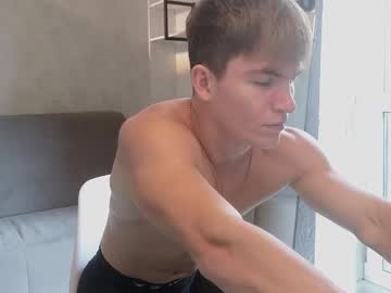 Elliot_Muscle04 May 28, 2025 Chaturbate stream image