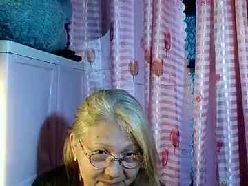 Urhotsexy_Juvy May 28, 2025 Chaturbate stream image