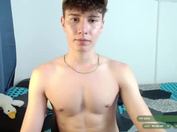 Adrian_Morelli May 28, 2025 Chaturbate stream image