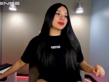 Cristina_Fernando May 30, 2025 Chaturbate stream image