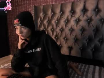 Mishelkrave_ May 30, 2025 Chaturbate stream image