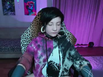 Tragedienne_0o June 01, 2025 Chaturbate stream image