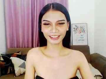 Seductivehugecumontop June 02, 2025 Chaturbate stream image
