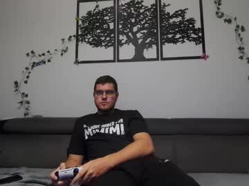 Austriangamercouple June 02, 2025 Chaturbate stream image