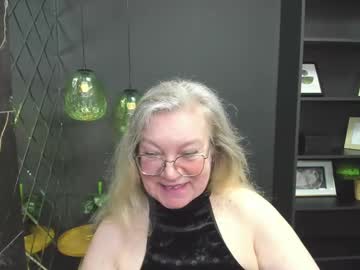 Natalicloud stream photo from June 03, 2025