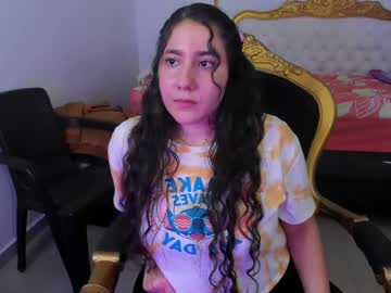Little_Sparkles_0f_L0v3 June 03, 2025 Chaturbate stream image