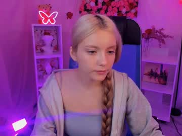 Aurorawrenfield June 04, 2025 Chaturbate stream image