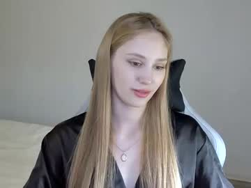 Laylla001 June 04, 2025 Chaturbate stream image
